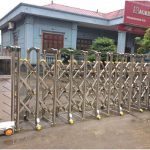 Cổng xếp inox tự động chạy bánh ray V Agribank - Sơn La