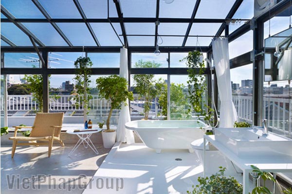 Mẫu nhà kính cường lực trên sân thượng đẹp thơ mộng