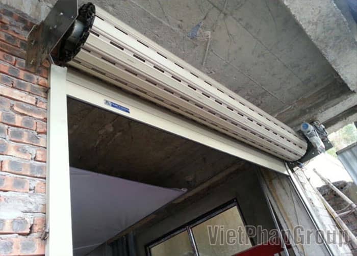Lắp đặt cửa cuốn khe thoáng austdoor tại hà nội