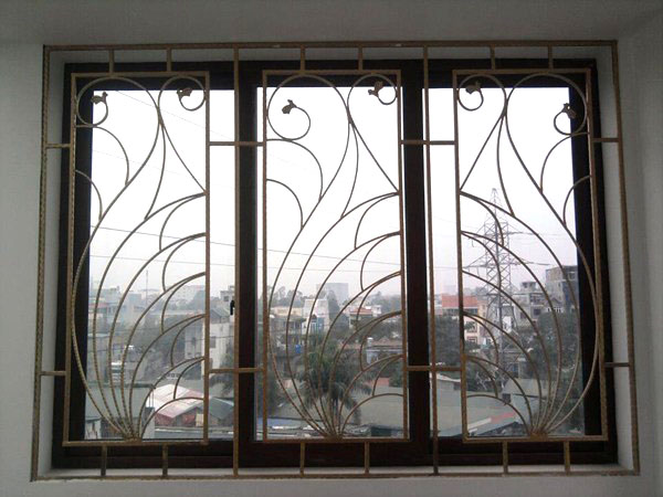 Mẫu hoa sắt cửa sổ nghệ thuật uốn cong đẹp
