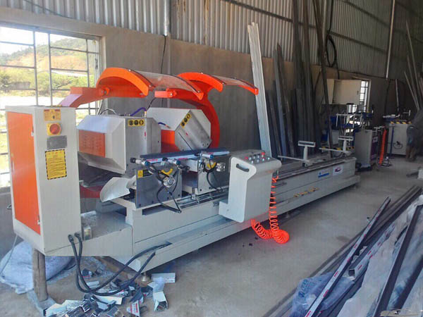 Máy móc gia công cửa nhôm xingfa