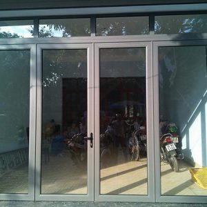 Mẫu cửa nhôm cao cấp mặt tiền 4 cánh 4500 đẹp