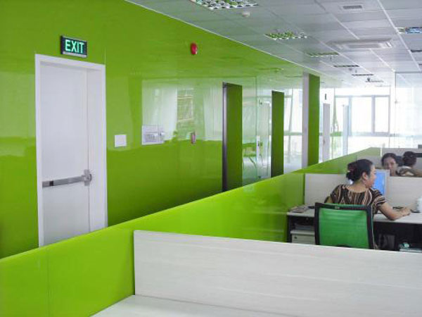 Vách kính văn phòng cường lực sơn màu đẹp đẳng cấp