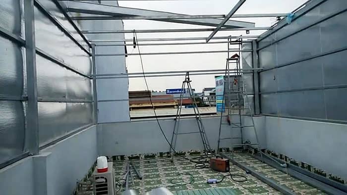 Bắn chống nóng cho tôn mái sân thượng