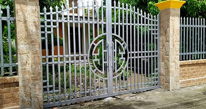 Mẫu cửa rào đơn giản đẹp