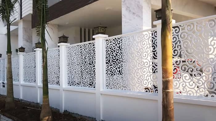 Mẫu hàng rào CNC màu trắng nghệ thuật đẹp