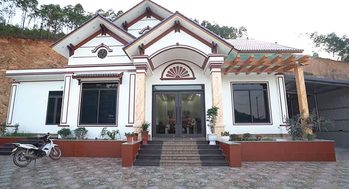 Mẫu sảnh nhà đẹp khung mái tôn nhà xe