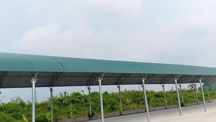 Thi công bắn mái tôn vòm nhà để xe