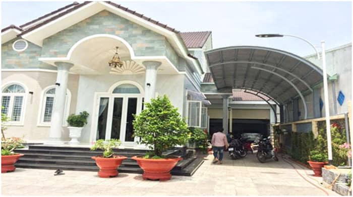 Mái hiên lợp tôn vòm đẹp