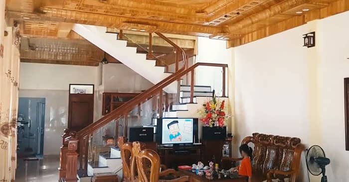 Việt Pháp cung cấp giá cầu thang kính rẻ đẹp tại khu vực hà nội