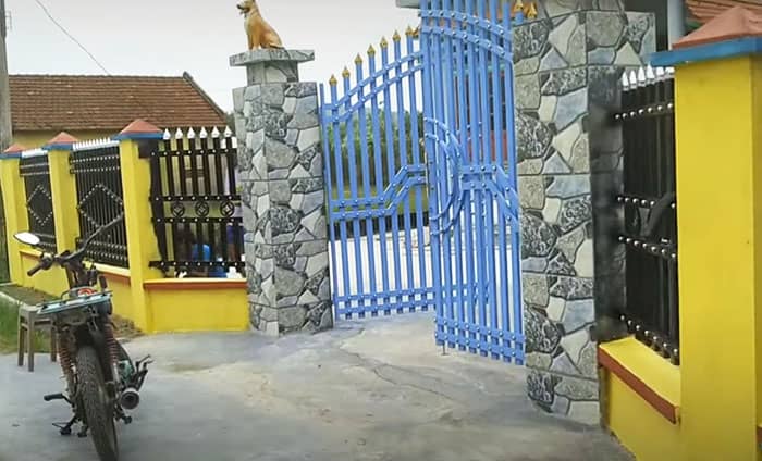 Mẫu cửa cổng sắt hộp đơn giản giá rẻ
