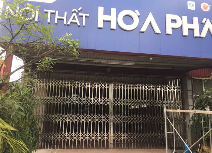 Cửa xếp inox tiện lợi giúp đóng mở cánh rất nhẹ nhàng