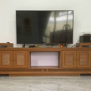 Mẫu tủ tivi nhôm kính nằm ngang cho không gian nhà bạn thêm sang trọng