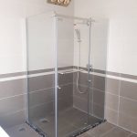 Mẫu cabin phòng tắm đứng kính đồng bộ đẹp sang