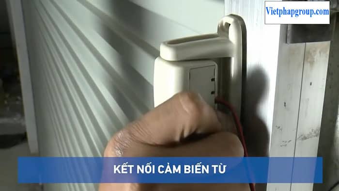 Hình minh họa 9 - Cách lắp đặt cửa cuốn