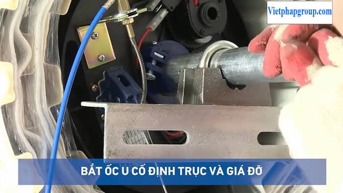 Hình minh họa 8 - Cách lắp đặt cửa cuốn