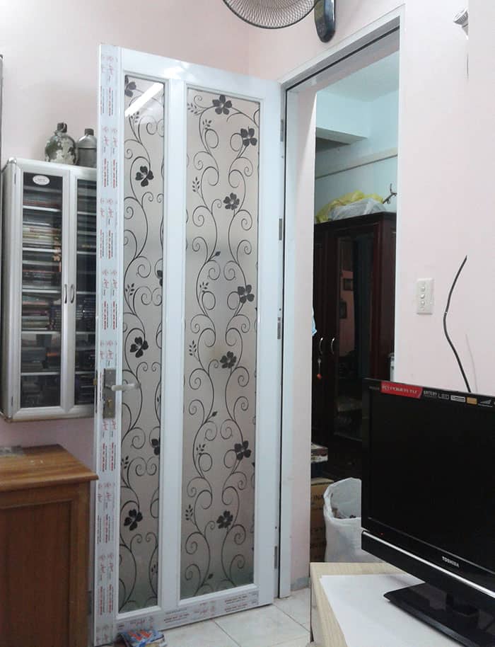 Cửa nhôm việt pháp dán đề can đẹp tại hà nội