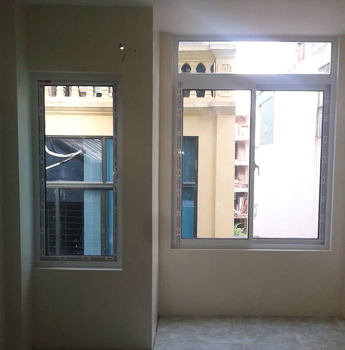 Mẫu cửa sổ kết hợp vách fix nhôm hệ 4400 việt pháp
