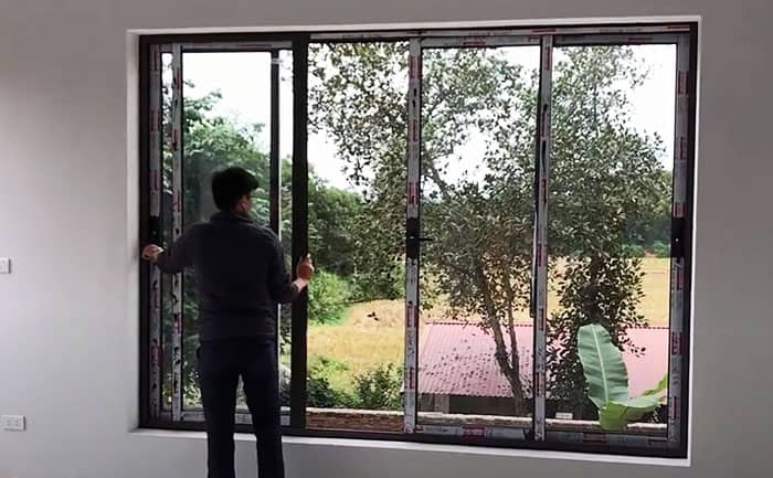 Mẫu cửa trượt nhôm xingfa ban công lửng đẹp sang trọng