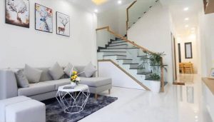 Mẫu cầu thang chữ u lắp kính đẹp sang trọng