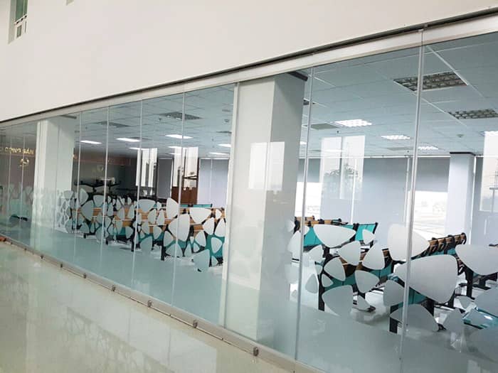 Dán Decan trang trí cửa kính cường lực phòng làm việc đẹp hiện đại