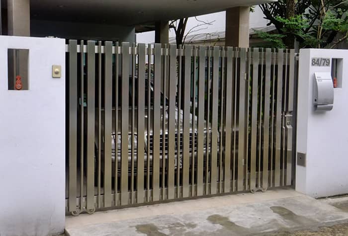 Mau cua cong lua inox son tinh dien
