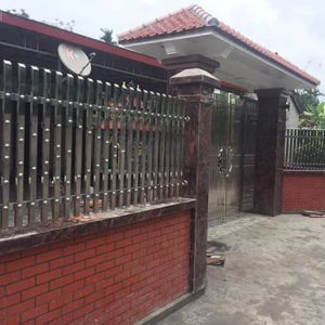 Mẫu hàng rào inox đan ngang dọc đơn giản đẹp sang trọng