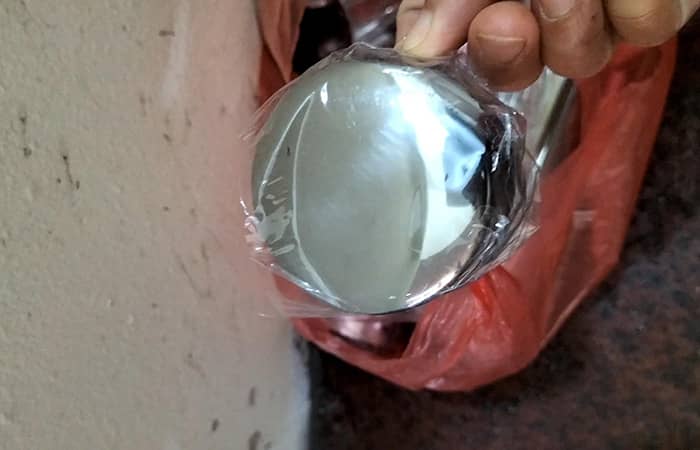 Cut loi va goc bi deu bang inox