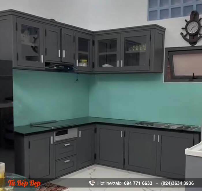 Mẫu tủ nhôm bếp xingfa màu ghi xám cao cấp