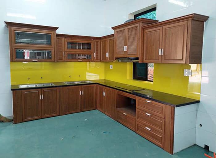 Cửa tủ bếp nhôm đẹp ấn tượng cho biệt thự