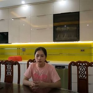 Mẫu tủ bếp nhôm cánh kính cường lực đẹp thiết kế hiện đại tiện nghi