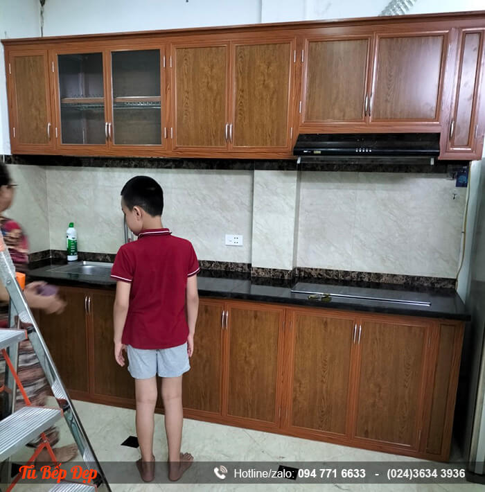 Tủ nhôm treo tường nhà bếp sơn tĩnh điện bền màu