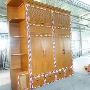 Mẫu tủ áo kịch trần cánh mở quay thông dụng