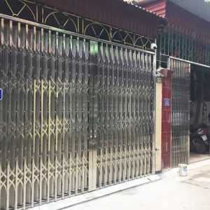 Mẫu cửa xếp inox có lá gió đẹp