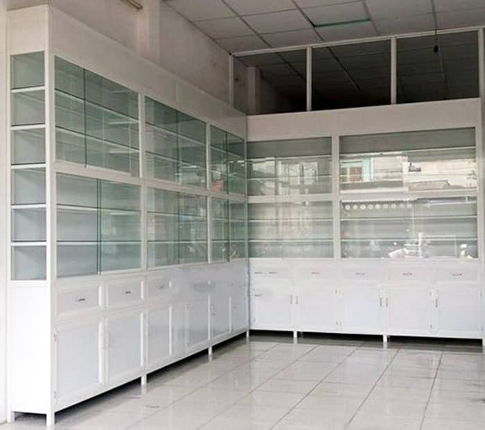 Tủ bán hàng nhôm kính nhiều tầng tận dụng không gian tốt