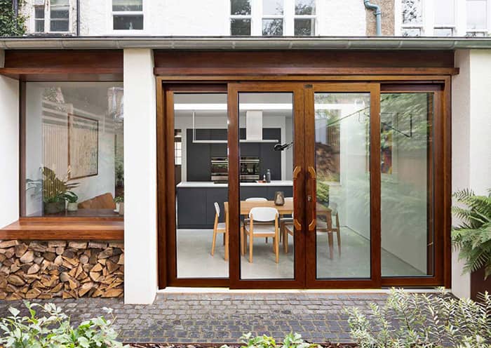 Cửa vách ngăn vân gỗ truyền thống. Địa chỉ: Số 4/32 Thúy Lĩnh, Hoàng Mai, Hà Nội (https://ahadoor.com/ - ahadoorvn@gmail.com - 094 771 6633).