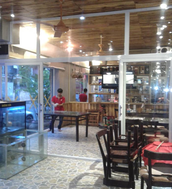 Vách ngăn nhôm lùa Việt Pháp hệ 2600 nhà hàng