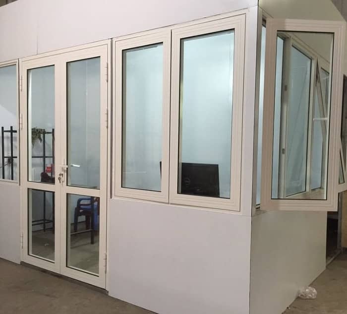 Sử dụng nhôm xingfa màu trắng làm vách ngăn sang trọng