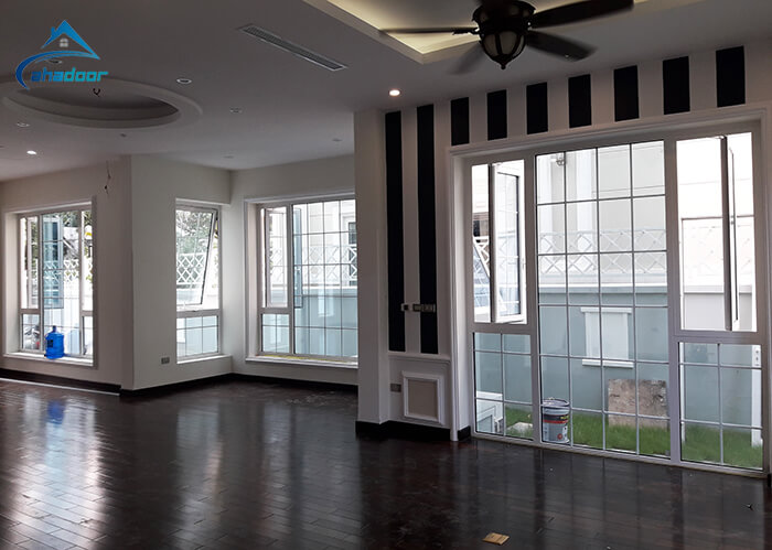Giá vách ngăn nhôm xingfa kính hộp tại Ahadoor