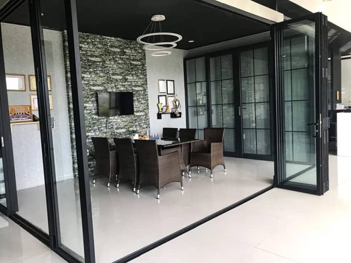 Mẫu vách ngăn xếp trượt làm cho phòng bếp