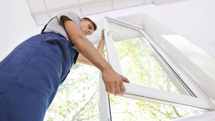 Sửa cửa không đóng mở được trơn tru như thường