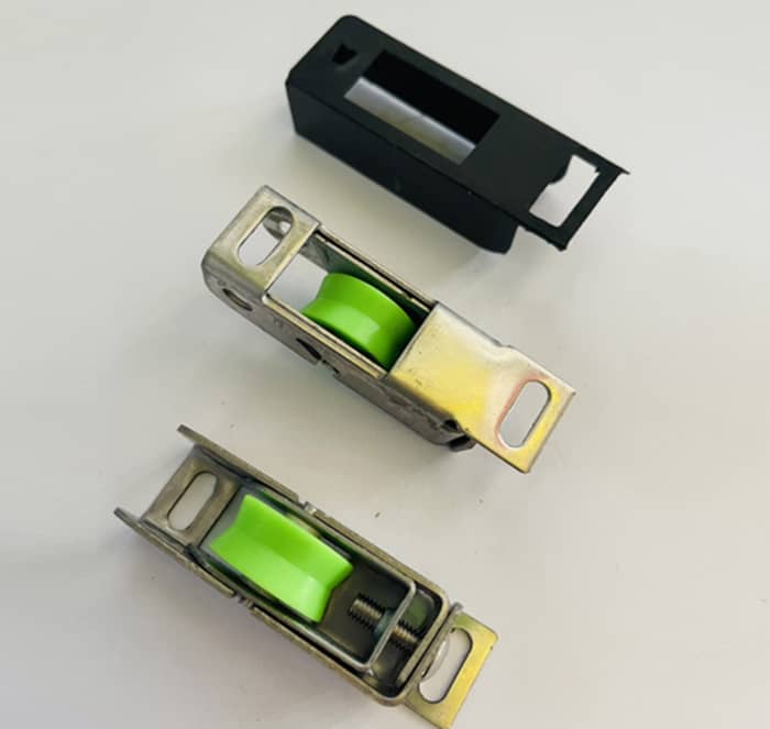 Phụ kiện bánh xe cửa nhôm lùa đơn