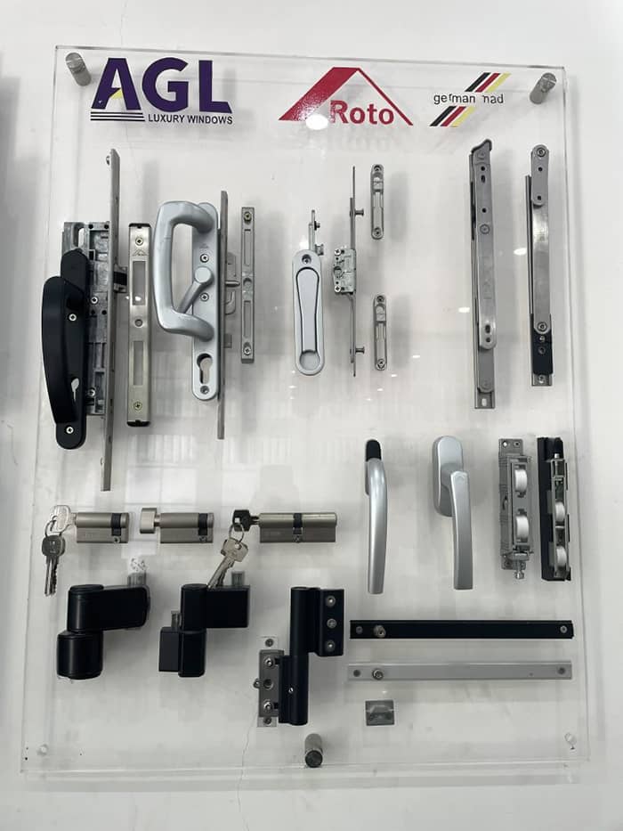 Phụ kiện cửa nhôm kính Roto