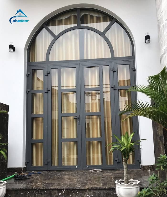 Mẫu cửa nhôm đẹp uốn vòm tinh tế