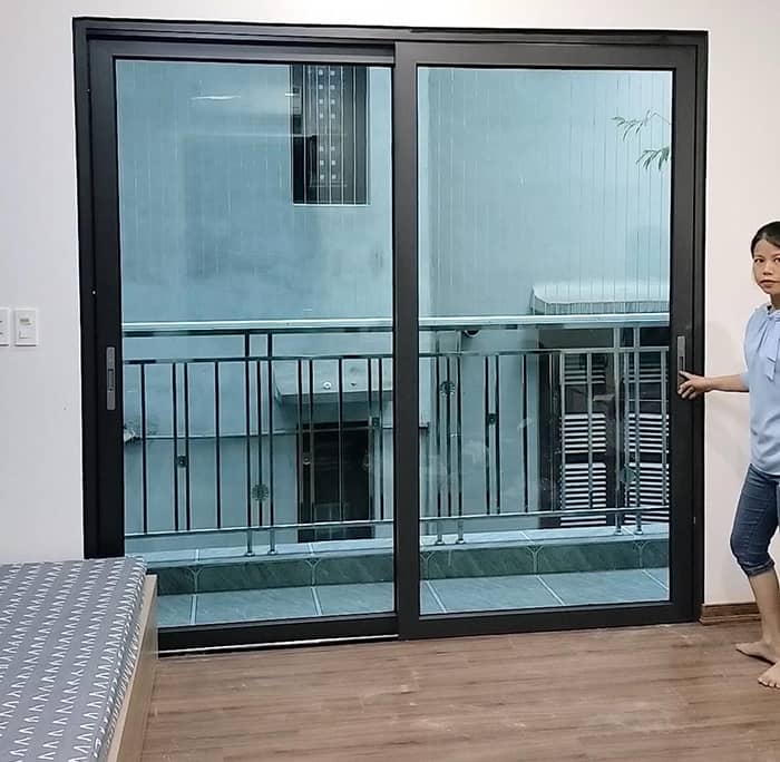 Mẫu cửa nhôm đẹp cho cửa đi ban công nhà bạn