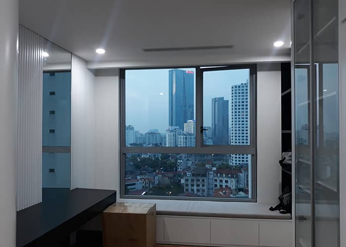 Cửa nhôm xingfa màu xám ghi mang đến vẻ đẹp sang trọng cho căn nhà của bạn