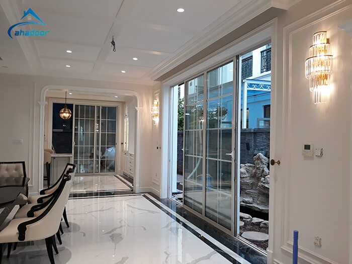 Mẫu cửa nhôm xingfa 4 cánh đẹp lắp bên Vinhome Long Biên