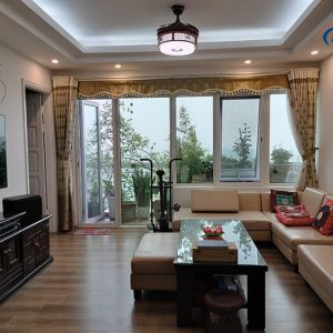 Mẫu cửa nhôm xingfa 1 cánh đẹp mở nhìn ra ban công