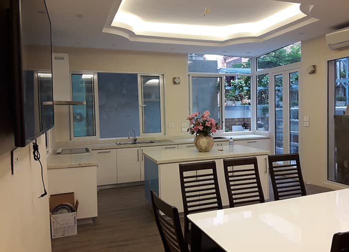 Ngôi nhà sử dụng nhiều ô cửa kính cường lực của Ahadoor