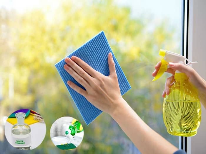 Cách lau cửa kính sạch